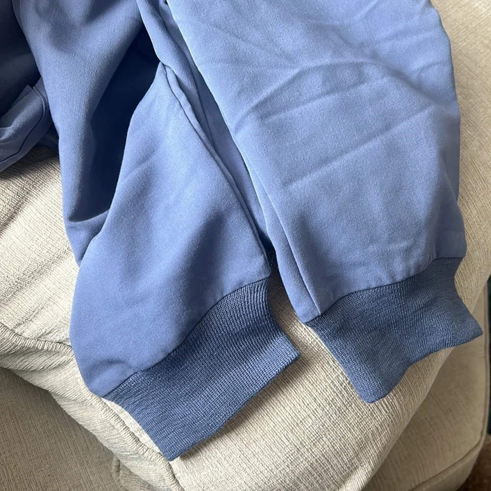 Technical Collection Mens scrub top double chest pocket and slim jogger pant. - Picture 5 of 5